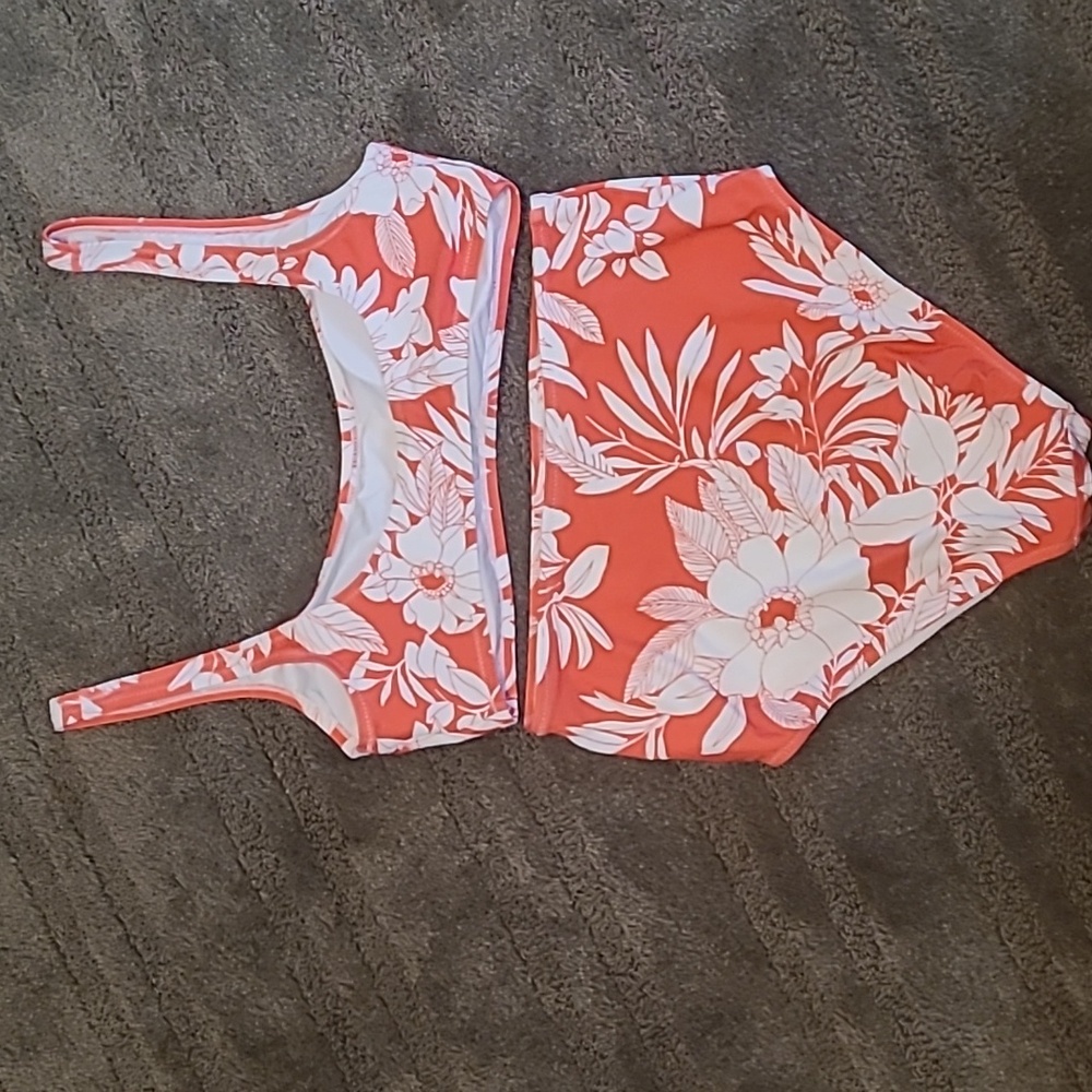Nwot Gap Bikini Set - image 4